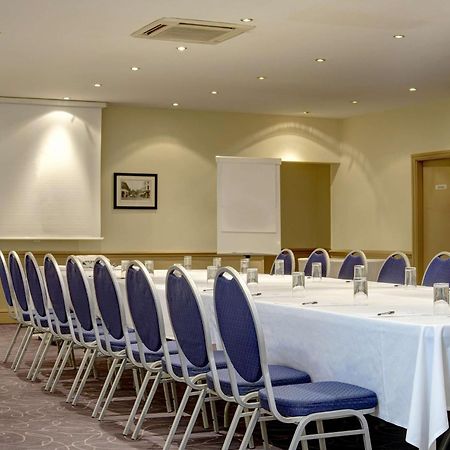 Cresta Court Hotel Άλτρινχαμ Εξωτερικό φωτογραφία