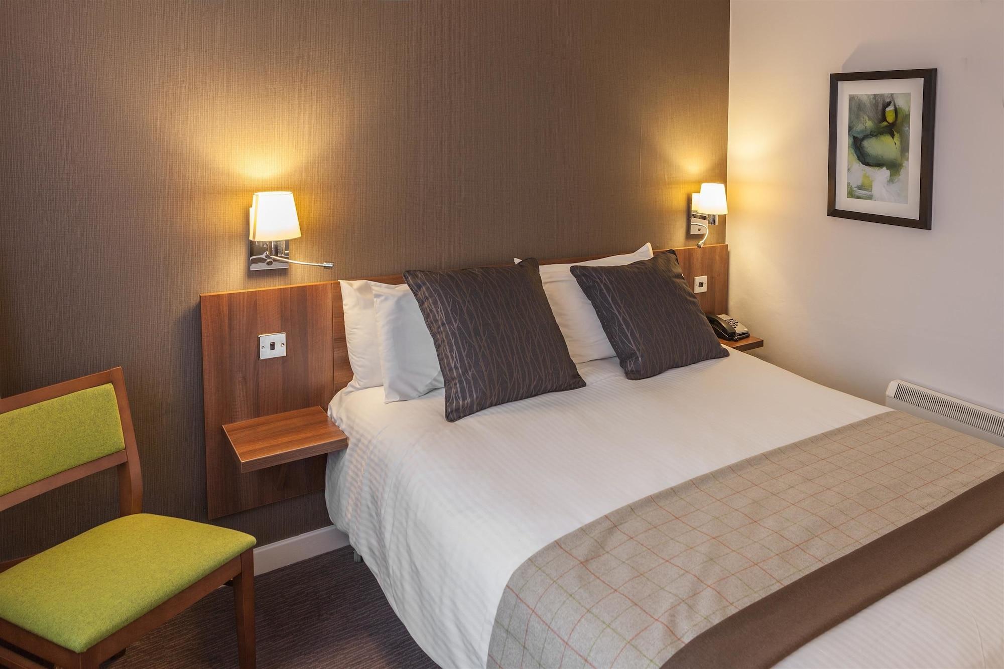 Cresta Court Hotel Άλτρινχαμ Εξωτερικό φωτογραφία