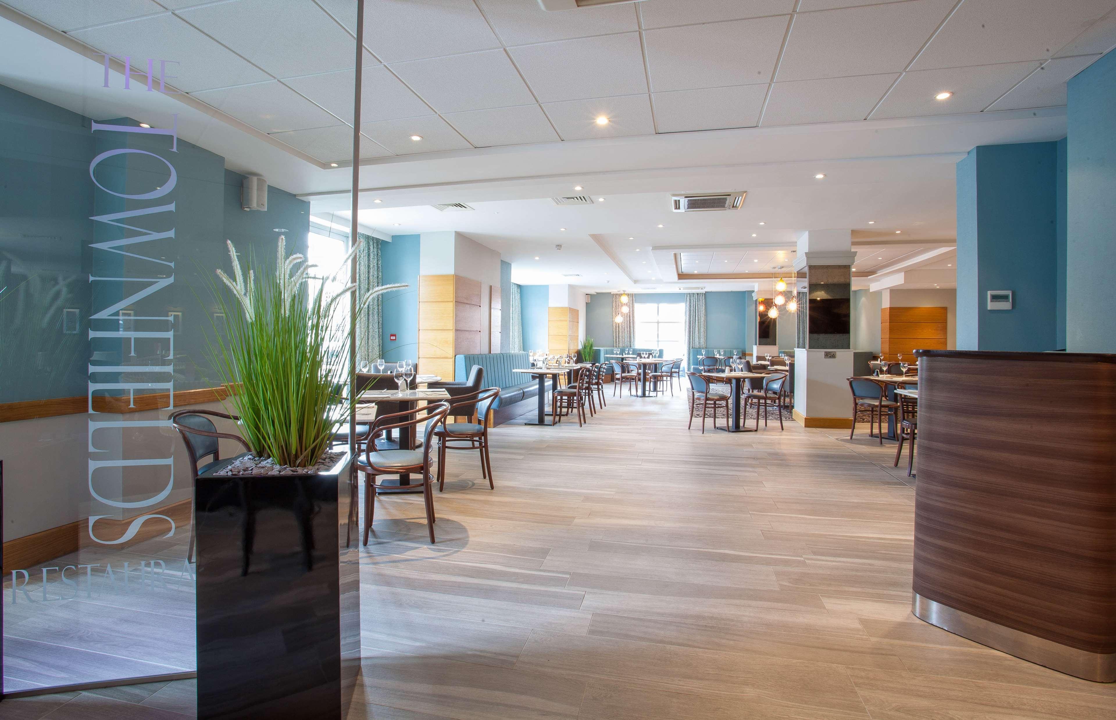 Cresta Court Hotel Άλτρινχαμ Εξωτερικό φωτογραφία