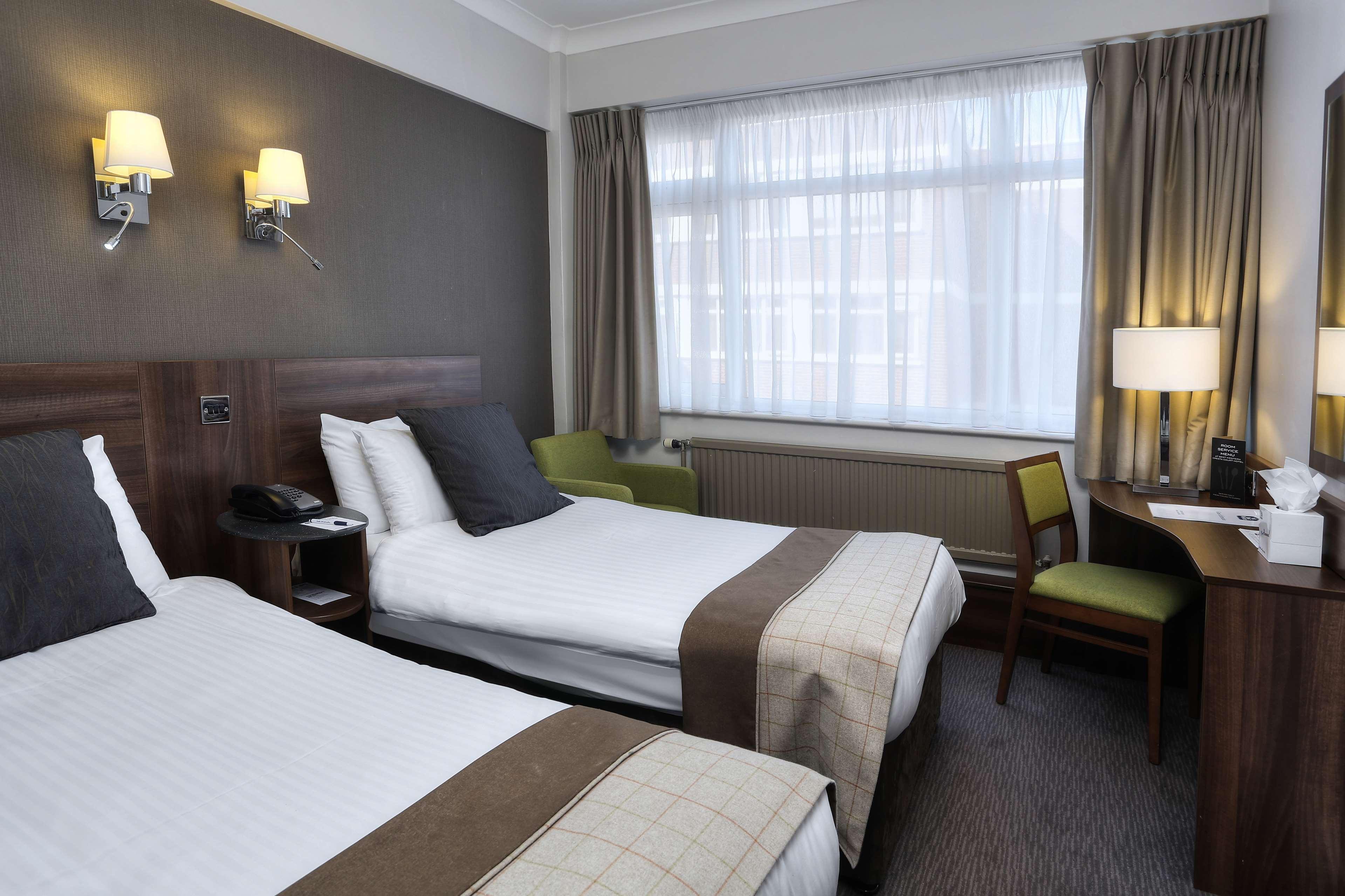 Cresta Court Hotel Άλτρινχαμ Εξωτερικό φωτογραφία