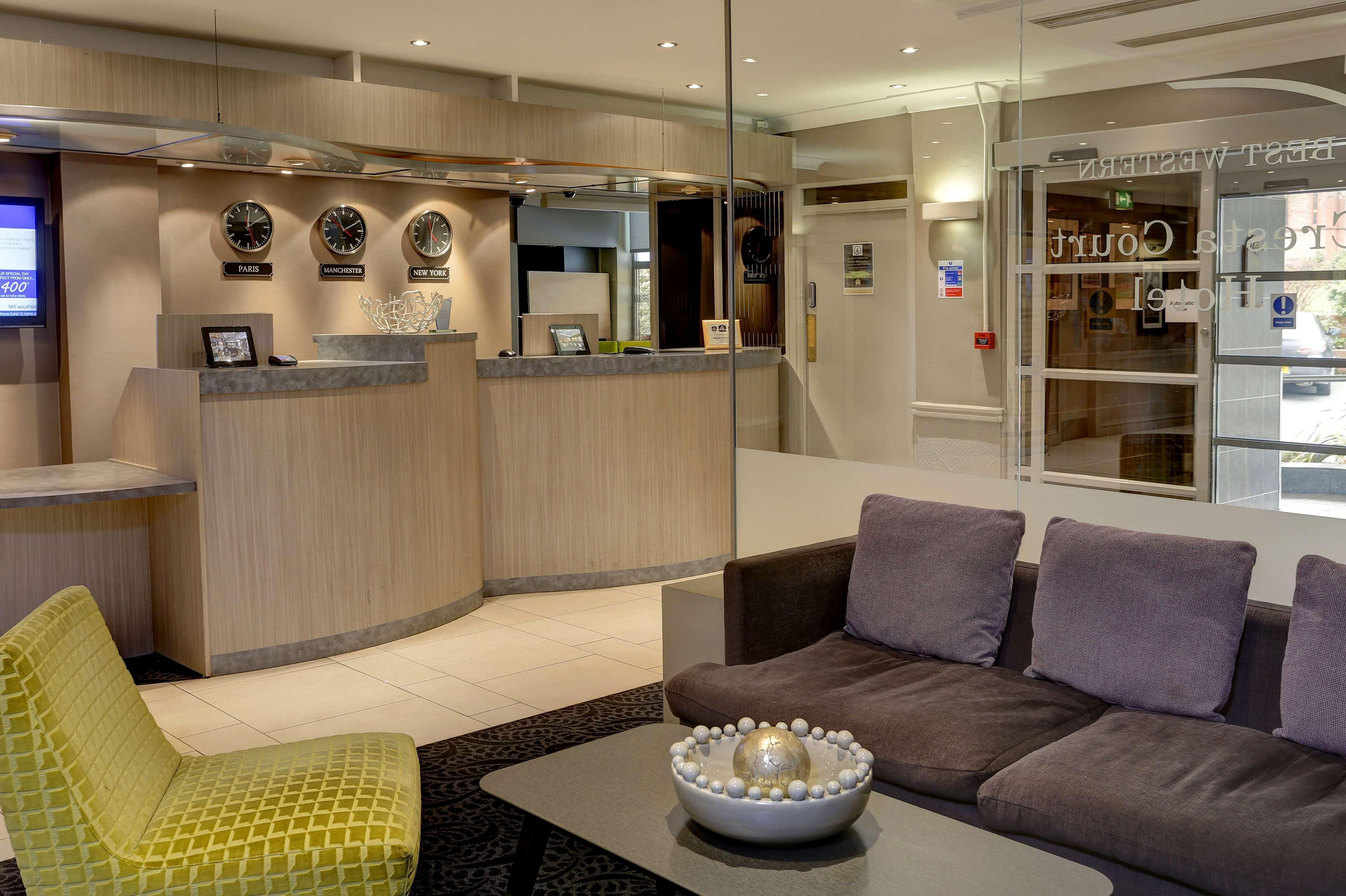 Cresta Court Hotel Άλτρινχαμ Εξωτερικό φωτογραφία